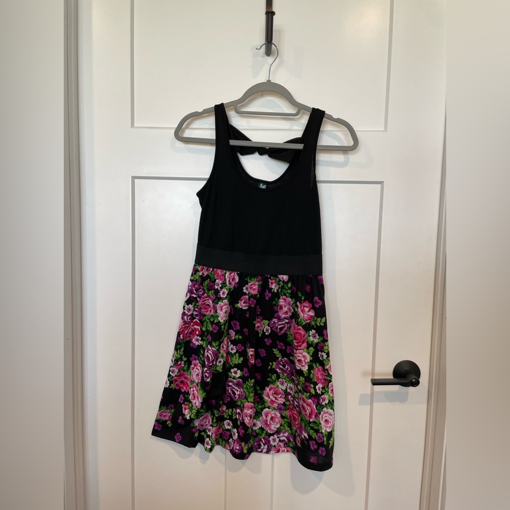 Great summer boutique dress weaver size small